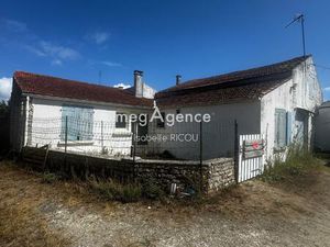 DOLUS D'OLERON (17550)  ENSEMBLE IMMOBILIER DE 200m² sur un terrain de 386m²