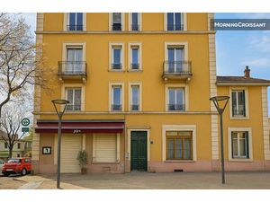Location meublée appartement 3 pièces 70 m² à Oullins (69600)  1 890 €