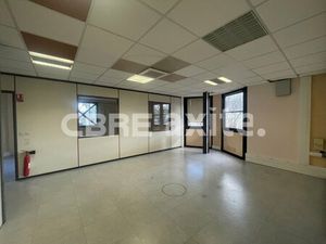 Location Local Professionnel 82m² CRAN GEVRIER 74960
