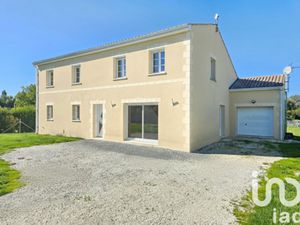 Annonce vente maison 10 pièces de 186m2 à Cierzac (17520) - ParuVendu.fr ref 992782138757