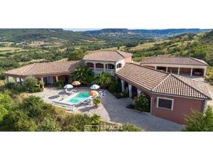 Maison avec piscine Villeneuve-de-Berg (07)