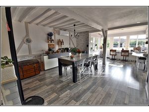 Exclusivité : maison de caractère rénovée  avec volumes et charme  DPE C