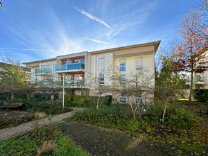 Montlignon Appartement 3 pièces de 66 M2 en résidence séni