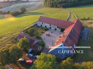 Propriete proche de POUILLY EN AUXOIS (21) à vendre 12 pièces