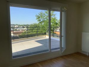 Location appartement 2 pièces 45 m² à Bagneux (92220)  1 250 €