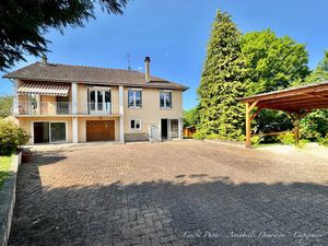 Maison à vendre LE VERNET 8 pièce(s) 204m2 199 999€