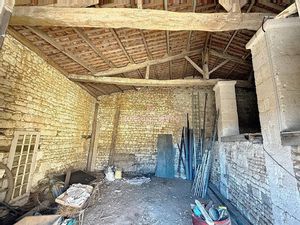 Vente locaux professionnels 3 pièces 320 m² à Soyaux (16800)  108 500 €