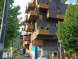 Garage fermé sécurisé