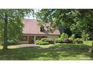 A vendre - Maison années 1970 - Maison avec grand terrain arboré  au calme près de La Chât