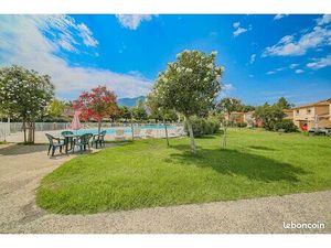 Studio 1 pièce 30 m²