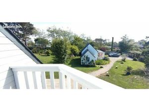 Maison 8 pièces 253 m²