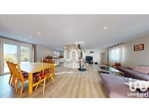 Maison 7 pièces 151 m²