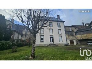 Immeuble 265 m² Vic-sur-Cère