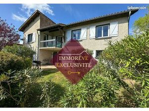 Maison 8 pièces 186 m²