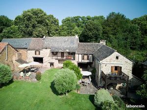 Propriété 8 pièces 240 m²