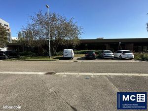 Local d'activité 431 m²