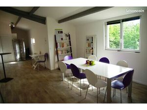 Location Local professionnel ou commercial / salle de 40m²