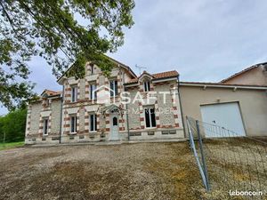 Propriété 5 pièces 140 m²