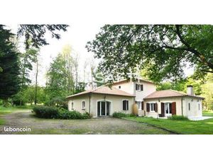 Propriété 10 pièces 207 m²