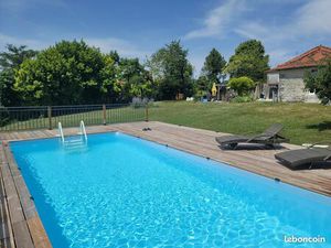 Propriété 4 pièces 335 m²