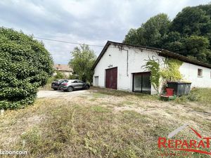 Local 325 m² Terrasson-Lavilledieu