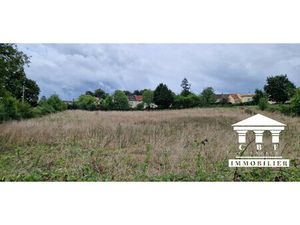 Terrain Constructible à BOYER  viabilisé  borné  avec permis