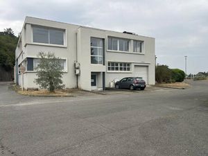 A VENDRE Bureaux + Entrepôt au total 610m2