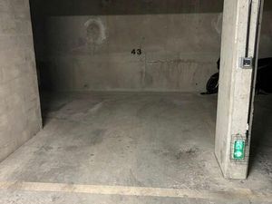 Place de parking souterrain