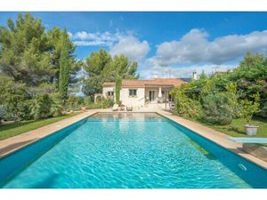 Maison de luxe à vendre à Mimet