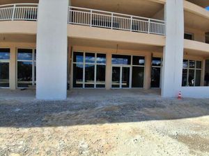 Local commercial - 83m ²