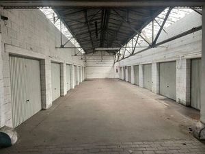 Plusieurs Box à Vendre