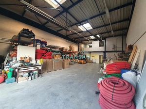 A LOUER - My Transac vous propose un Local d'activité de 391m² avec bureaux d'accompagneme