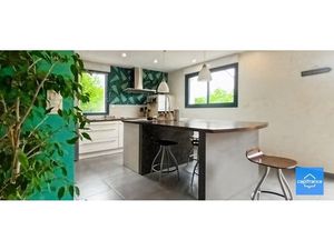 A L'HUISSERIE - Maison familiale 7 pièces 169m2