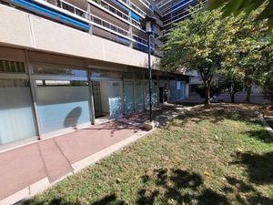 Location bureau 2 pièces 45m2 Marseille 6eme (13006) - 734 € - Surface Privée