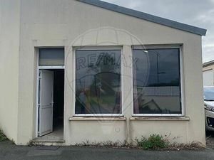 Location bureau 2 pièces 36m2 Saujon 17600 - 400 € - Surface Privée