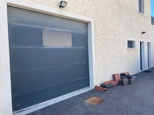 Location locaux professionnels 160 m² à Villette-d'Anthon (38280)  1 550 €