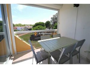 VENTE 2 PIECES CABINE PARKING EXCELLENT ETAT GRAU DU ROI