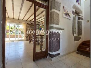 Vente maison 10 pièces 220 m² à Ver (50450)  366 000 €