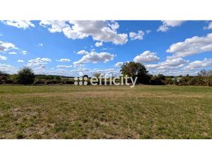 Vente terrain 7742 m² à Hiersac (16290)  109 500 €