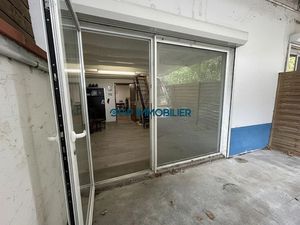 Location locaux professionnels 64 m² à Castelnau-d'Estrétefonds (31620)  600 €