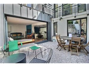 Maison à vendre 7 Pièces 182 m2 Ville-d'Avray - 1 450 000 €