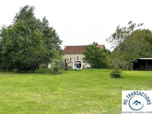 Vente maison 10 pièces 260 m² à Entrains-sur-Nohain (58410)  249 000 €