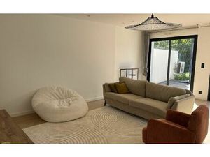 Location maison  m² T-5 à Saint-Jacques-de-la-Lande  1 800 €