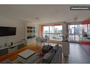 Location meublée appartement 2 pièces 56 m² à Puteaux (92800)  1 900 €