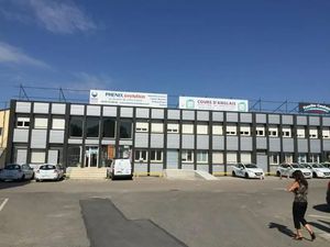 A louer local commercial de 40 m² - 13770 VENELLES