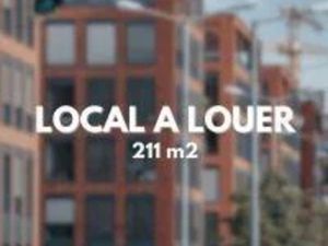 Location locaux professionnels 211 m² à Villemomble (93250)  4 000 €