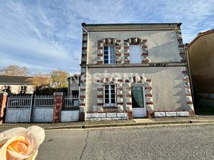 A vendre - Maison de bourg - 4 pièces - 95m² - Saint-Paul-du-Bois  proche Vihiers et Chole