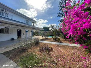 Maison 5 pièces 140 m²