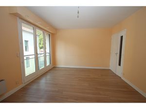 DECIZE  Appartement de type F3  très proche centre-ville