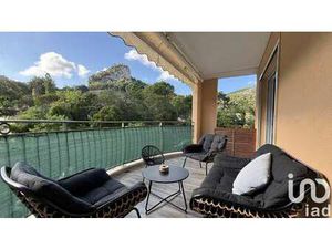 Vente Appartement 3 pièces à Saint-André-de-la-Roche (06730) : à vendre 3 pièces / 64m² Sa